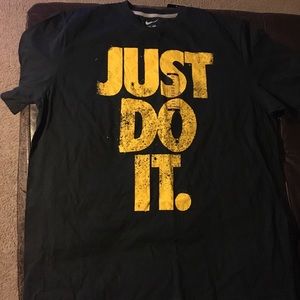 BRAND NEW Nike T shirt